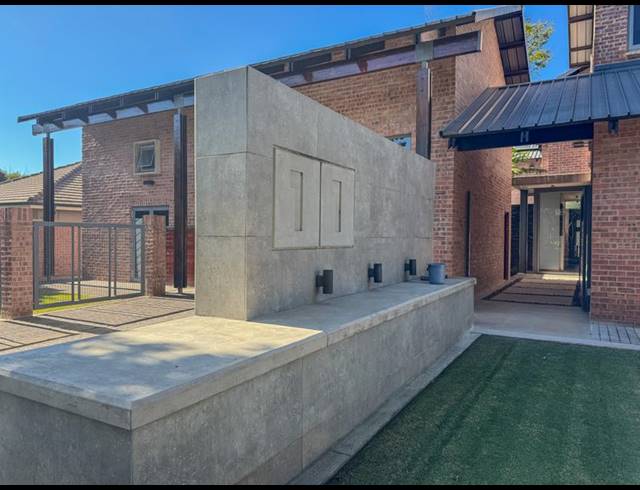 4 BEDROOM HOUSE FOR SALE IN MIDFIELD ESTATE